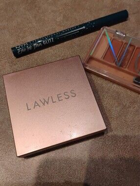 LAWLESS Compact Soft Blur Cream, NUDE Eyeshadows&Thin Green BlueSparkle Eyeliner